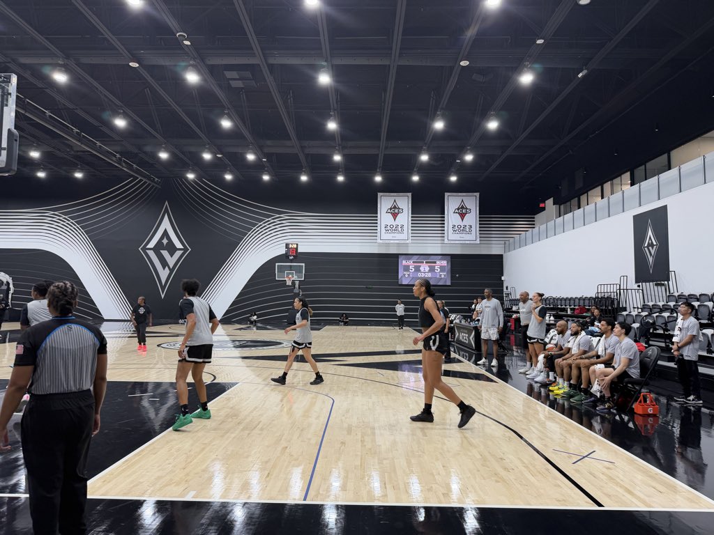 Callie Fin tweet media