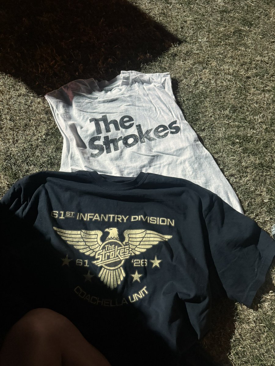 massimo038's tweet photo. @VeronicaTurbay @eilhsa_ashlie i bought the t shirt there on night 1 https://t.co/TxMLNp387P