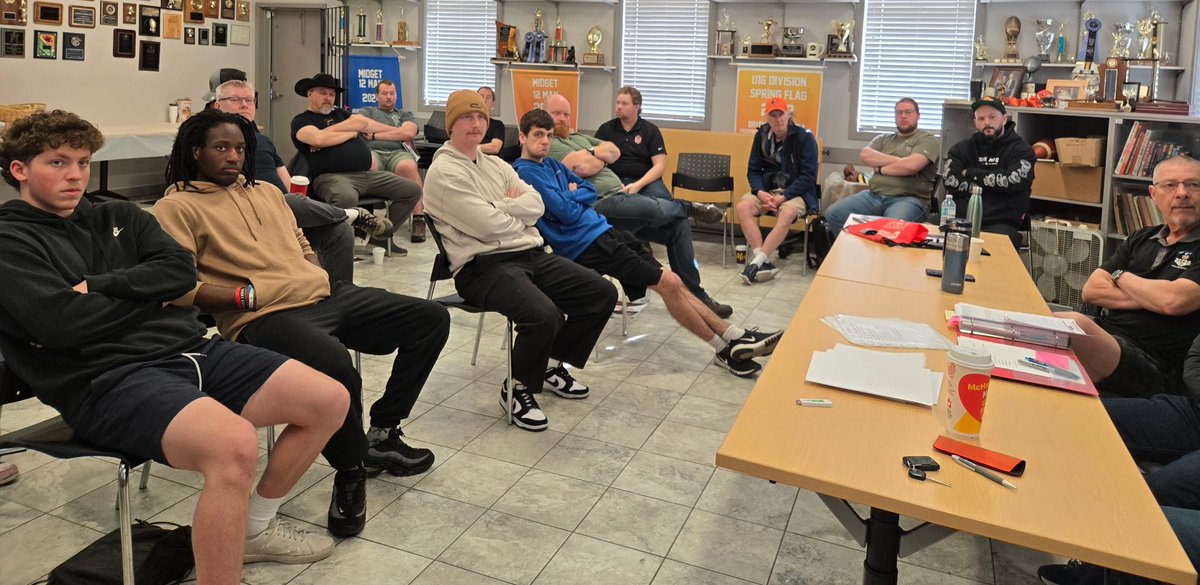 BCFOA's tweet photo. FCOCP (Football Canada Official Certification Program) Level 3. 
21 Officials from BC North, Island,  Interior and Mainland attending. 
Picture of MOD's &amp; presenters: Jeff Huot,  Carey Anderson,  Matt Pickering,  Karen Madill,  Bruce Hawkshaw,  Steve Rowe https://t.co/gvx4UixMqb