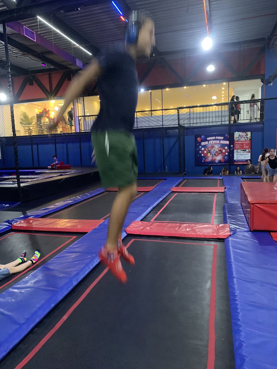 eduschnaider76's tweet photo. Maior, melhor e (2x) mais caro! 
#BigJump https://t.co/nClz8hA5BB