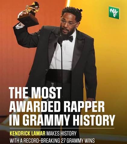 mia golds 𓂃✰ tweet media