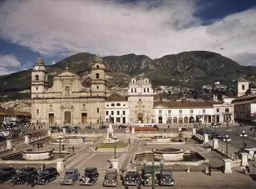 ExoFunc's tweet photo. El legado de una nación.

La Republica de Colombia es una gran y bella nación con una gran variedad de personas y culturas.

Una país con su orgullo en sus raíces, su valentía y su dedicación al único Dios Jesucristo de Nazareth. Siempre única y fuerte.

🇨🇴¡VIVA COLOMBIA!🇨🇴 https://t.co/vjixQRA7z4