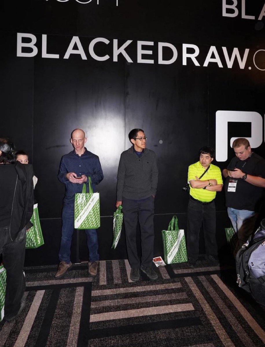 Modelo Negro🐍🐉🇺🇸🇭🇳 tweet media