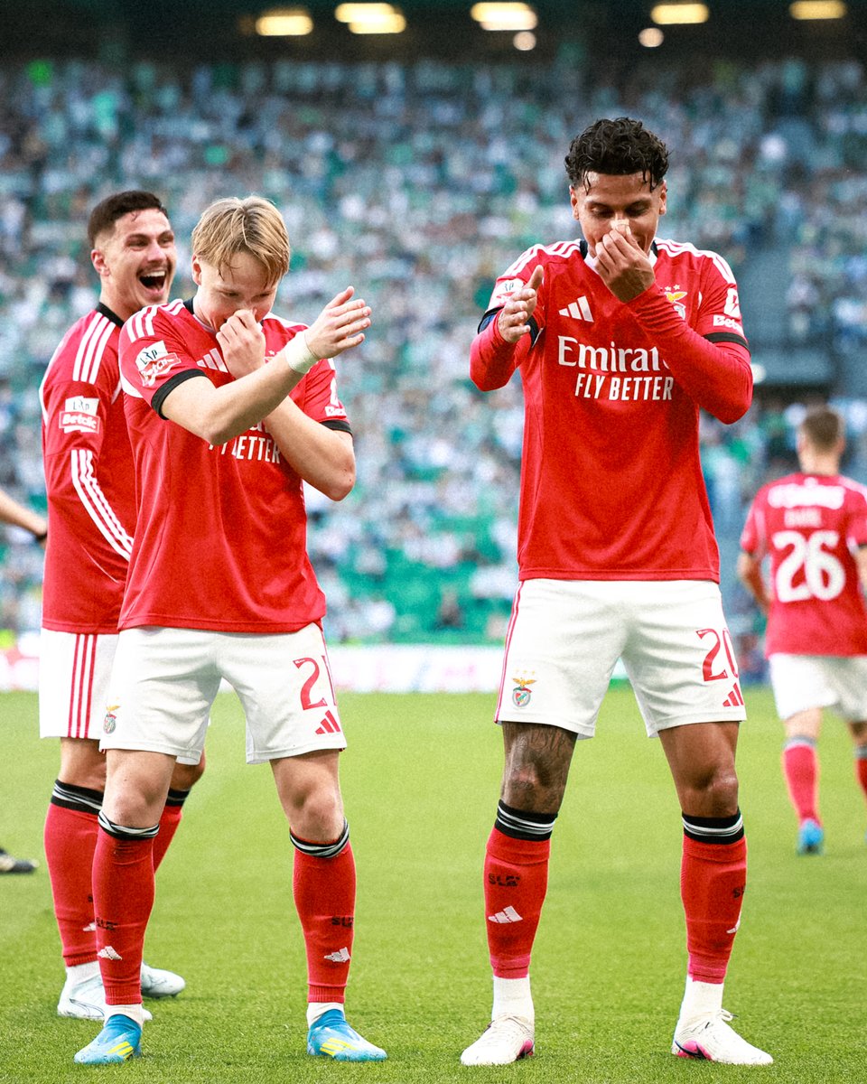 SLBenfica's tweet photo. 🕺🤿 https://t.co/89c8LincE3