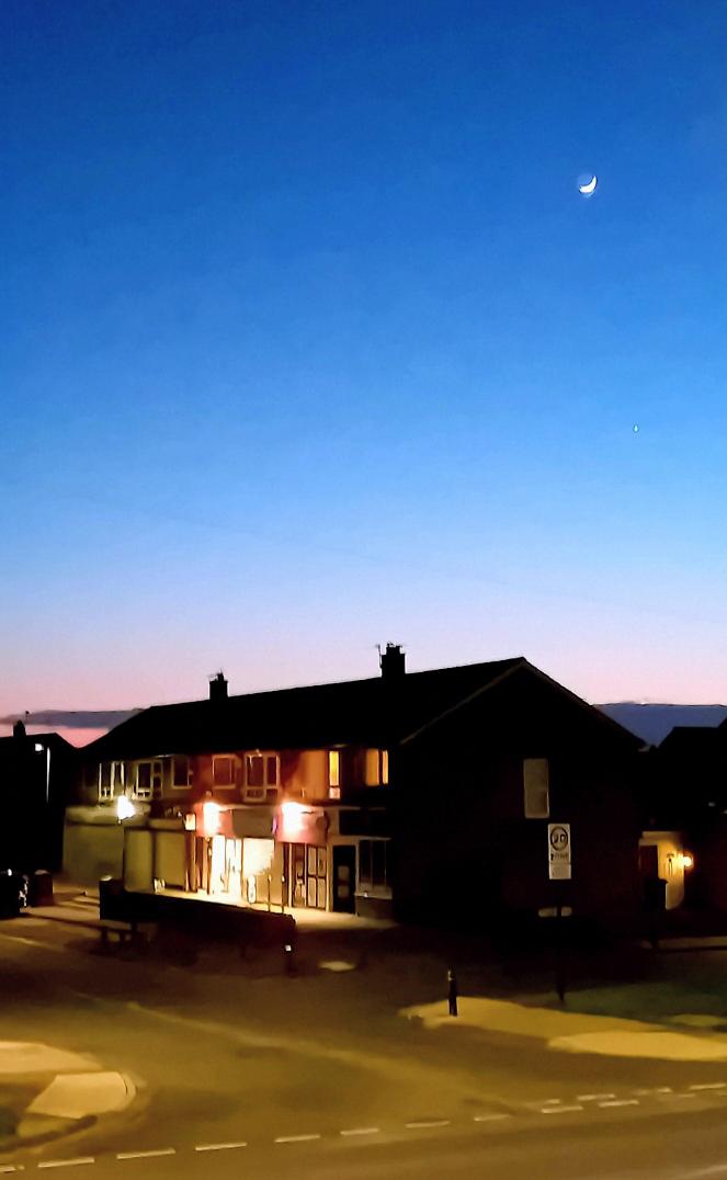 CarolinePo75107's tweet photo. Lights In The Night.
#Photography 
#Northumberland 
#NorthTyneside https://t.co/sgK64vkxWJ