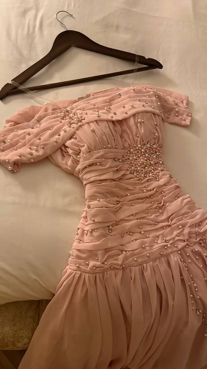 روان tweet media