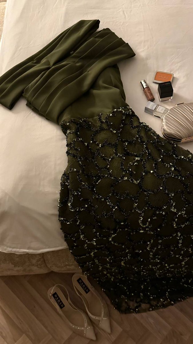 روان tweet media