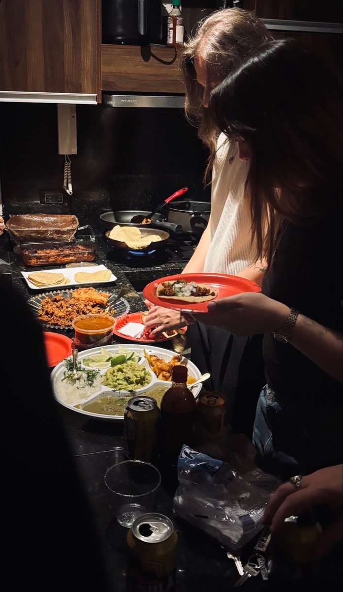 About last night 🫰🏼✨