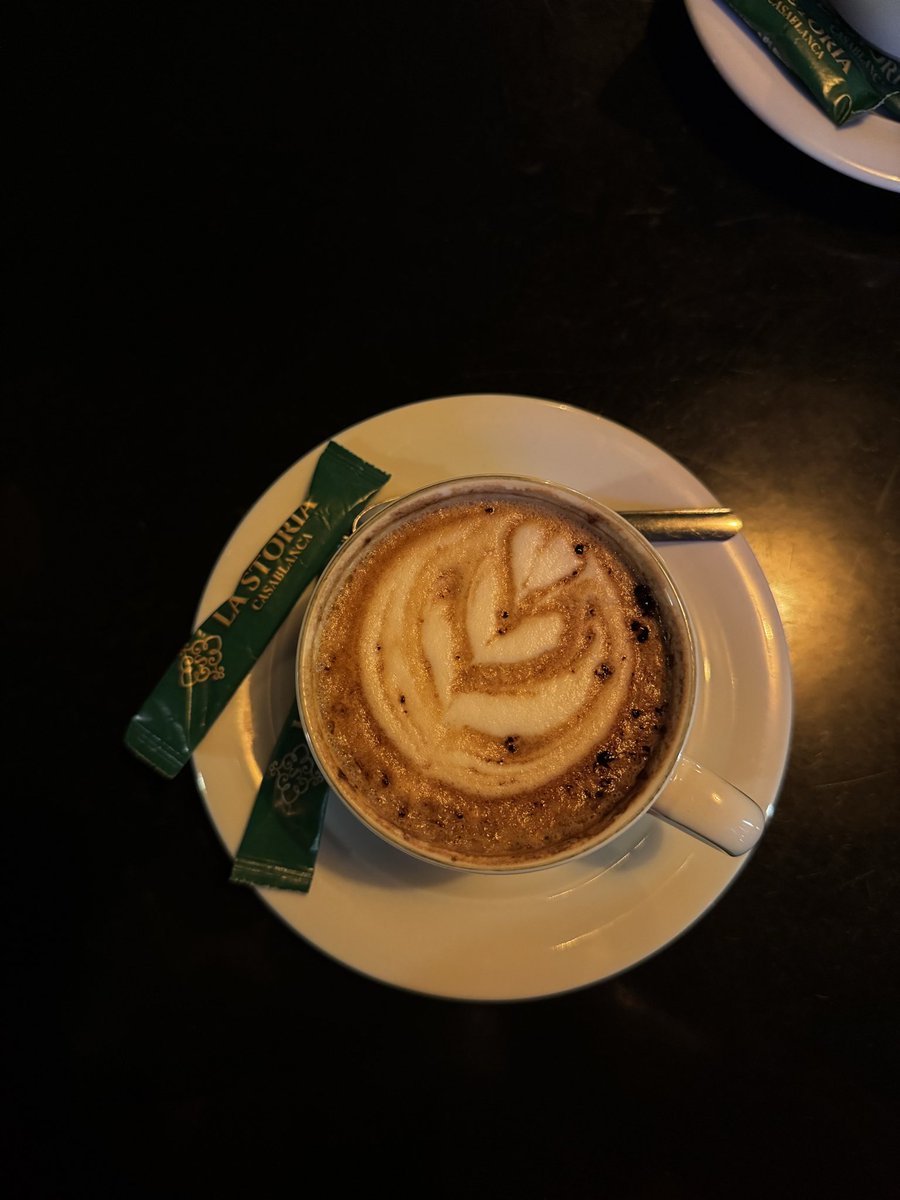 عشوائيات حلومة𓂀 tweet media