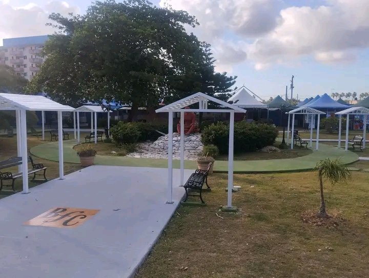 Concluida la entrada a la Feria Gran parque de la Artesanía de la calle 15 en varadero ,el FCBC. Después de varios meses concluyen  las acciones de cara a la feria de turismo y en saludo 65 aniversario de playa Girón. #MatancerosEnVictoria