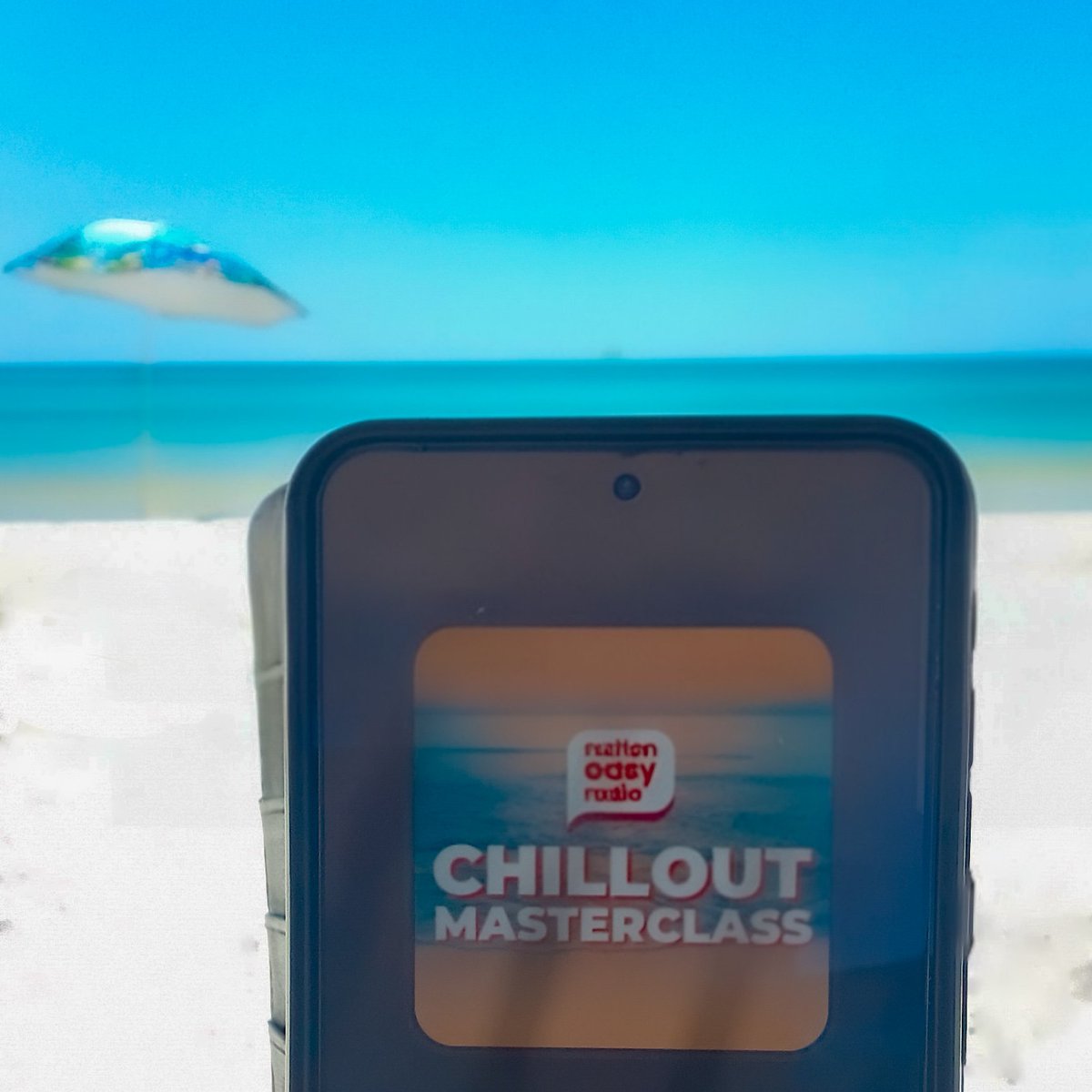 Andrew_SW's tweet photo. Joys of modern technology - being able to listen to favourite radio shows, be it at 39000ft or in #florida.
Great to hear #beatsurrender with @stevepowerdj &amp; #chilloutmasterclass with @garyparkerradio on the fabulous @NationRadioUK https://t.co/7dLiXEDJDM