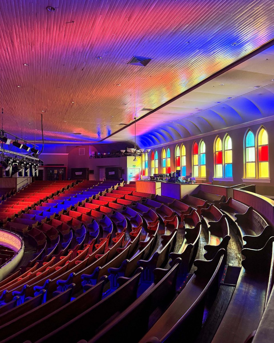 visitmusiccity's tweet photo. Name something better than catching a show at The Ryman... we'll wait! 🎶    🤔

Check out plenty of things to do around Nashville at the link below. 👀 ✨

📸: @ theryman
https://t.co/zmIhsPQElW https://t.co/L0XSqTUIvD
