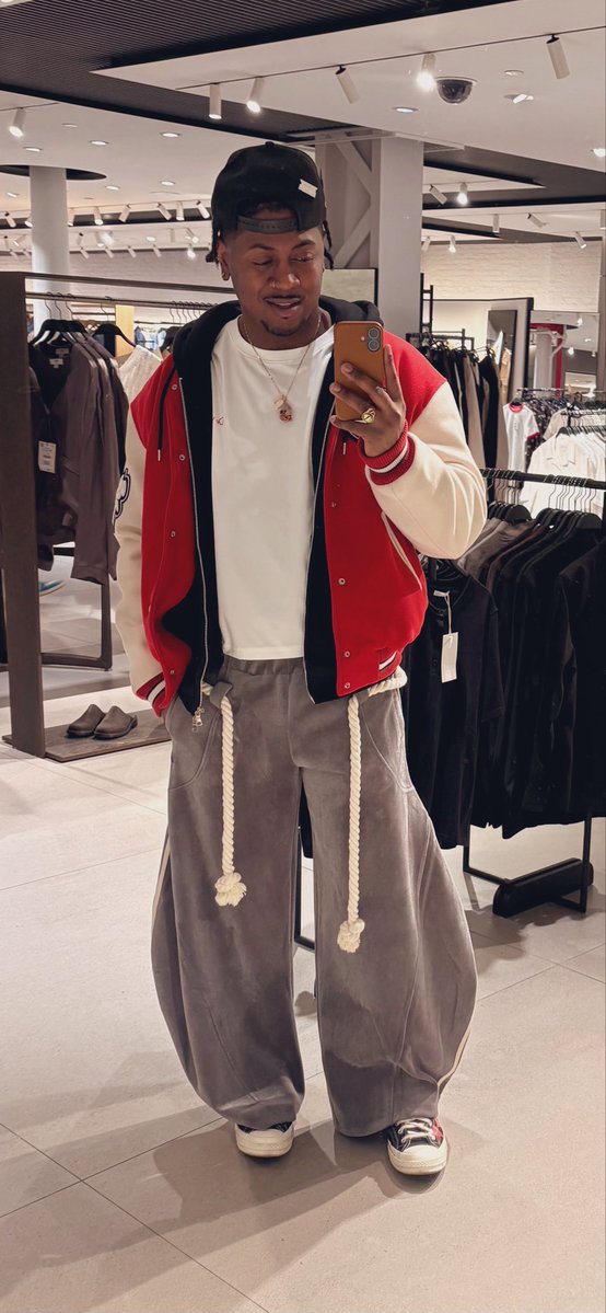 CharmingType ♎️ tweet media