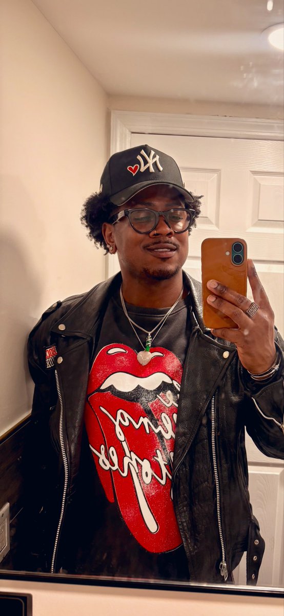 CharmingType ♎️ tweet media