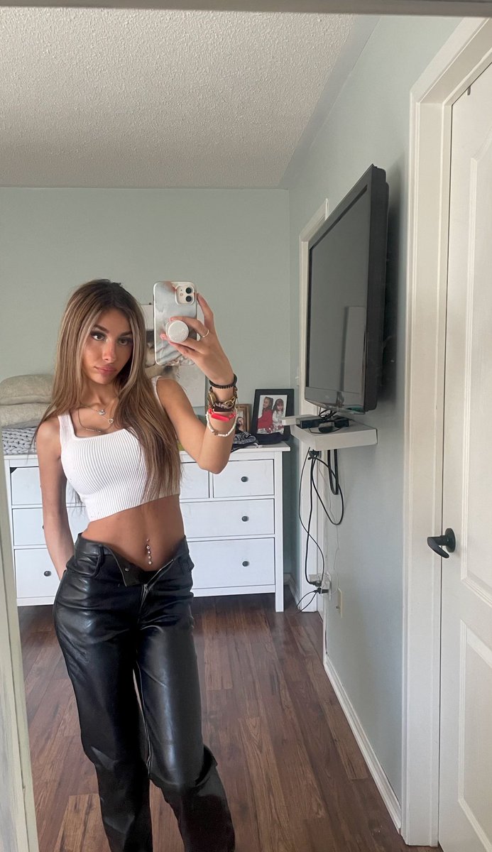 simplesimp tweet media