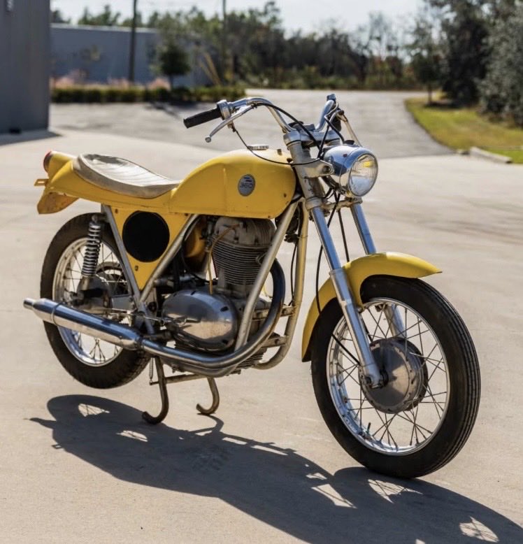 Moto_History's tweet photo. The late 1960s Sears/Benelli Mojave 360 sold in low quantities in the US. #searshistory. #motorcycleenthusiast. #uniquemotorcycles. #motorcyclesport #magazinemotorcycles https://t.co/4fwcWv2T40