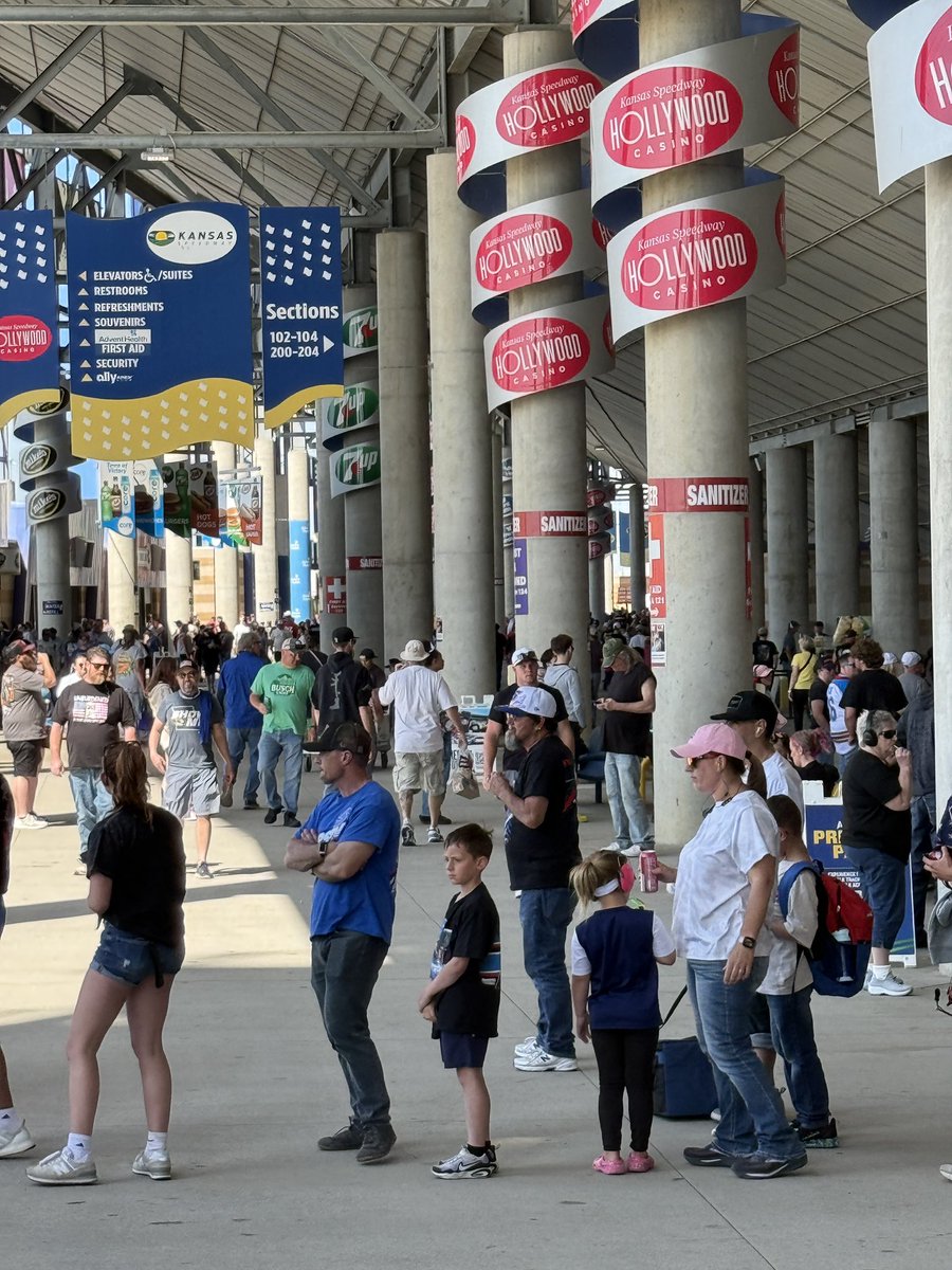 Jeff Gluck tweet media