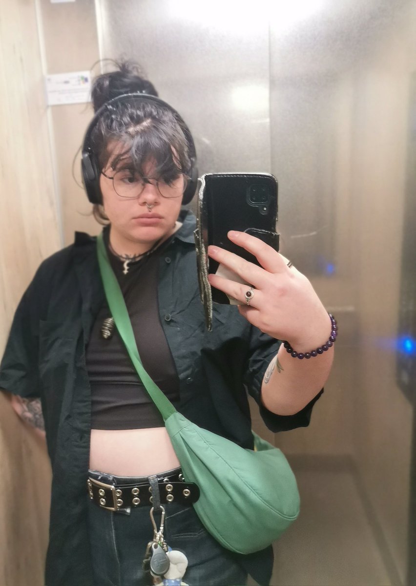 hobbit malicieux tweet media