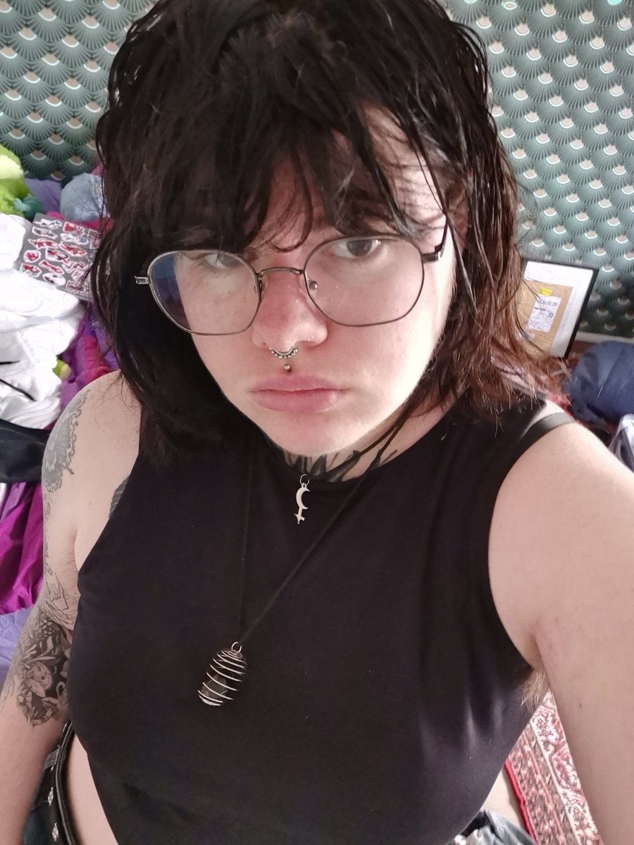 hobbit malicieux tweet media