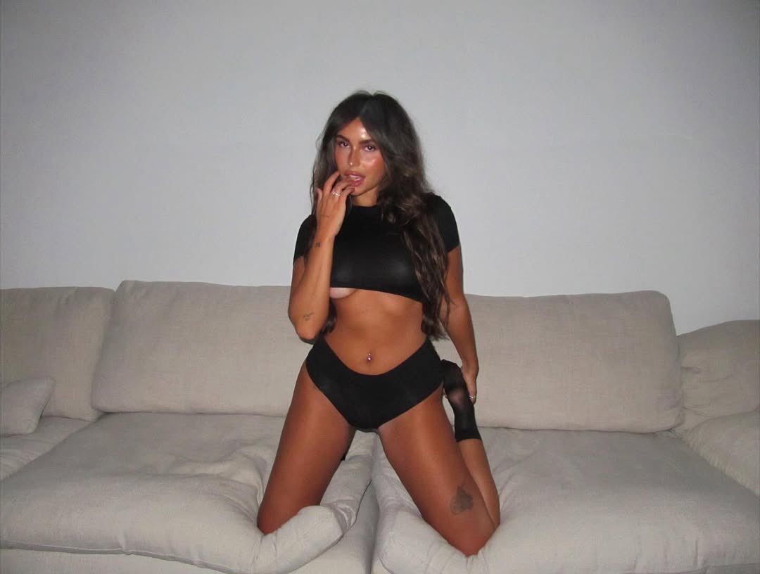 𝙮𝙤𝙪𝙧 𝙗𝙖𝙗𝙮𝙜𝙞𝙧𝙡 𝙘𝙡𝙖𝙪𝙙𝙞𝙖. tweet media