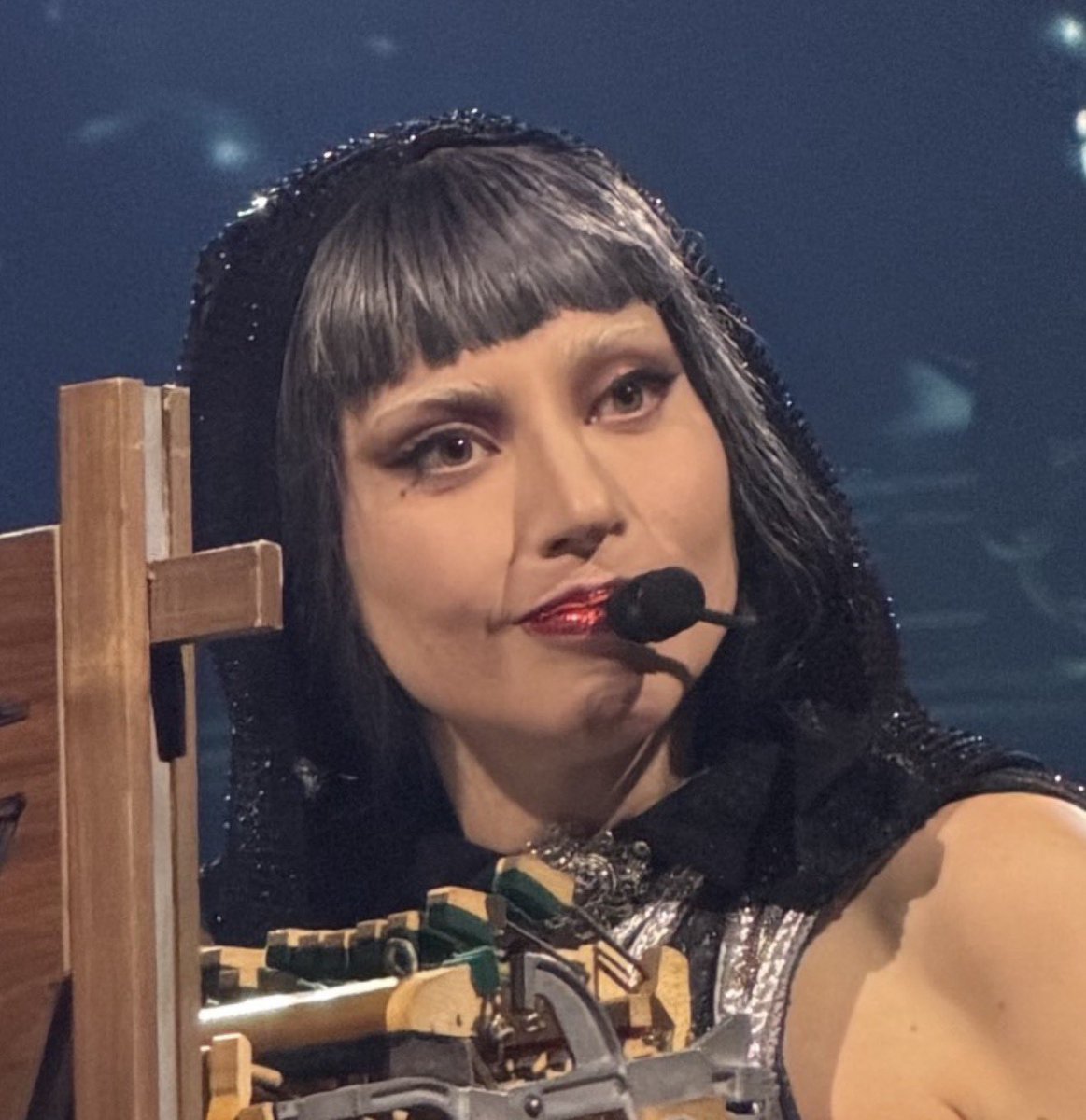 gagab33's tweet photo. I loved her expressions at the piano 🥺<33 https://t.co/0XYfKSvMST