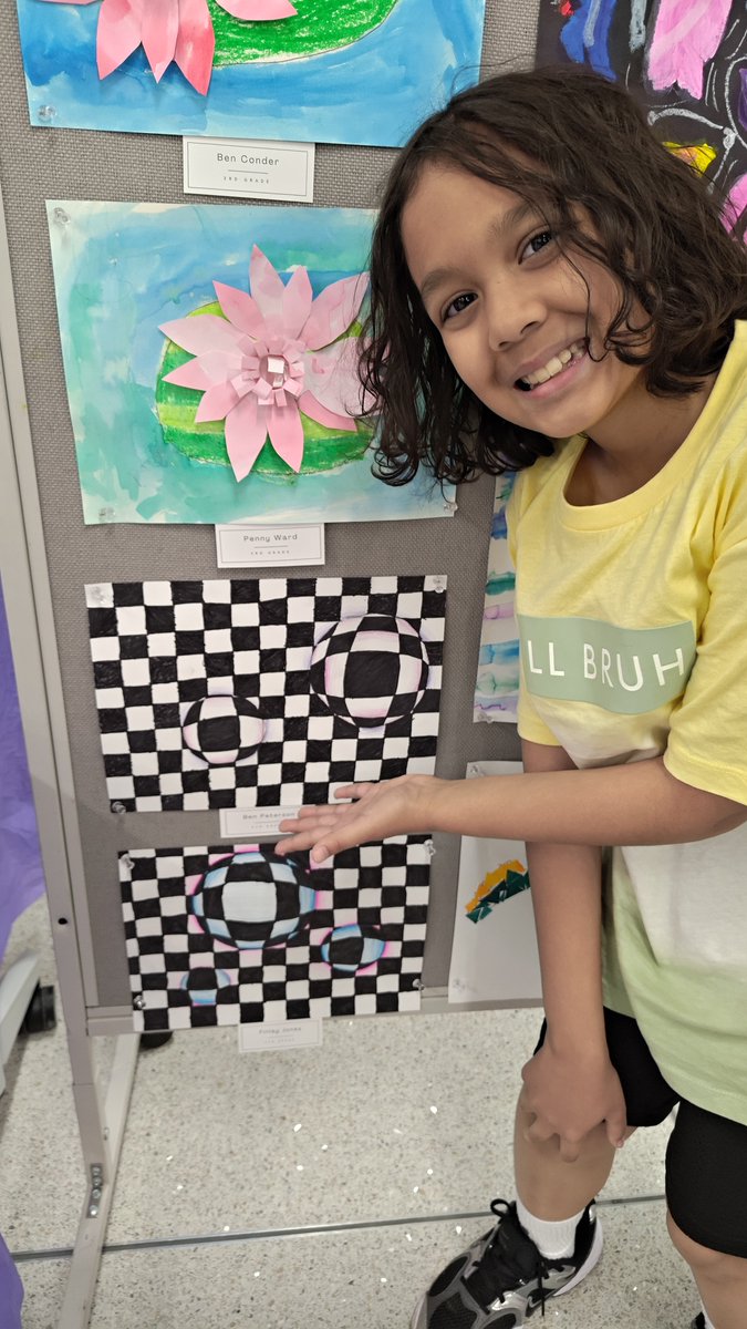 MikePetersonAL's tweet photo. Give it up for my son and his art show art! https://t.co/nrt49oxReG