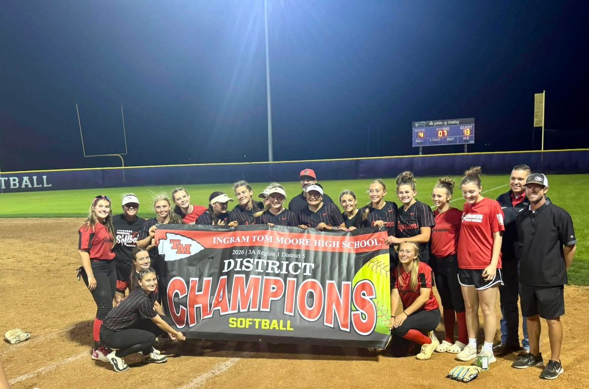 ReiMayhall's tweet photo. ❤️🖤❤️ District Champions ❤️🖤❤️

First time in Ingram School history! Our team went 9-1 in district play and now we are headed to the Playoffs! So thankful for my teammates and my coaches! Let's go get Clyde!! https://t.co/DC2cJ5B0pm