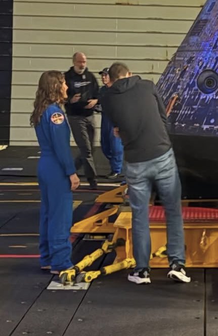 just call me bee tweet media