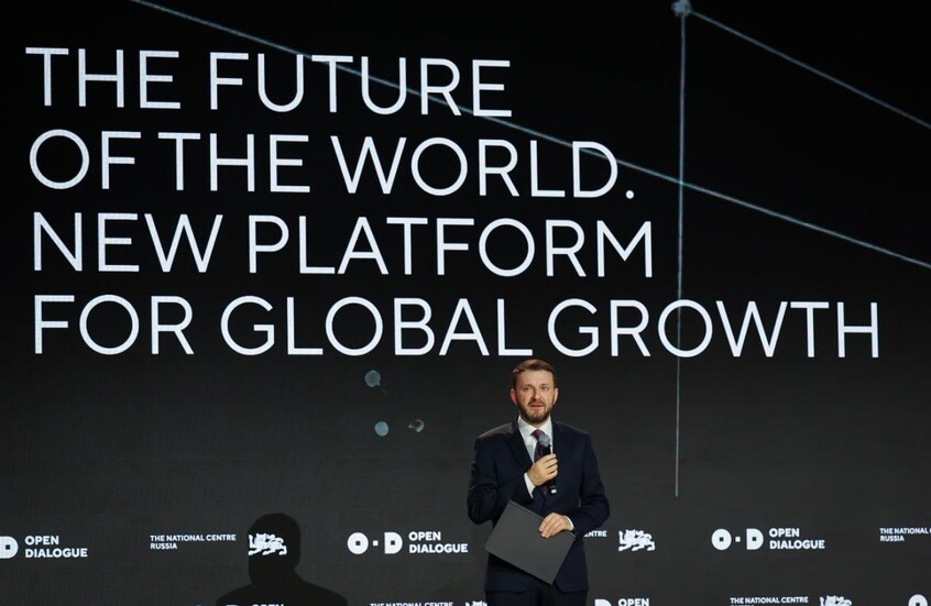 RT Arabic tweet media