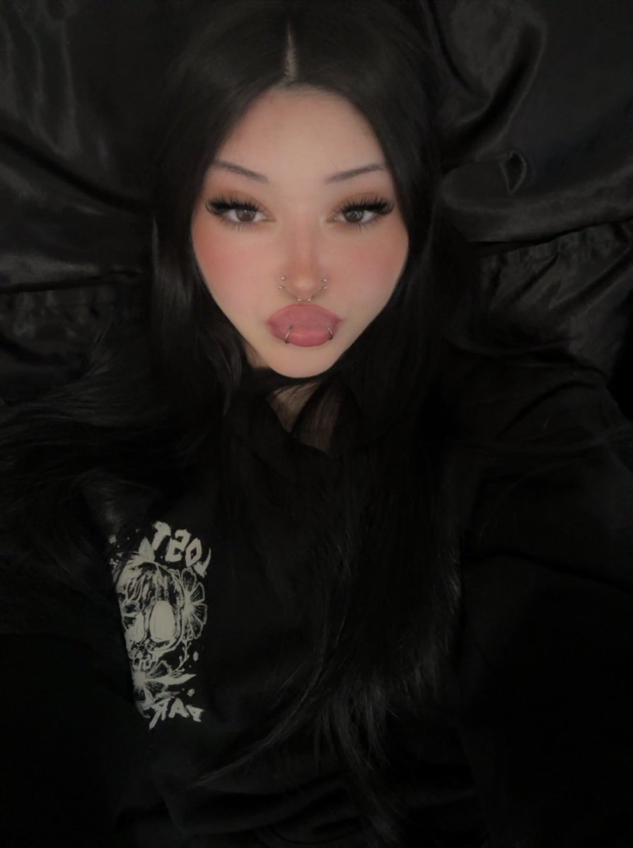 ༺ ☾ ༻ tweet media