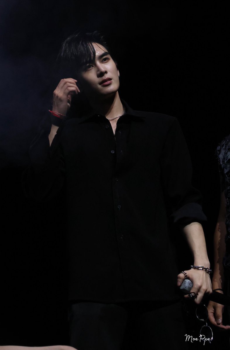 𝗠𝗢𝗘⁵²⁰ 🌷 tweet media