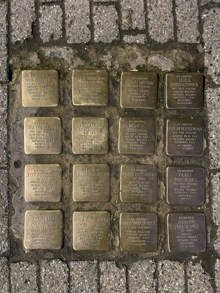 Només cal una passejada casual pel carrer Haute, o pel carrer Blaes, al Marolles de Brussel·les, per veure com acaba l’antisemitisme. Cada stolperstein (“pedra per ensopegar”) recorda una persona deportada i gairebé sempre assassinada als camps de concentració.