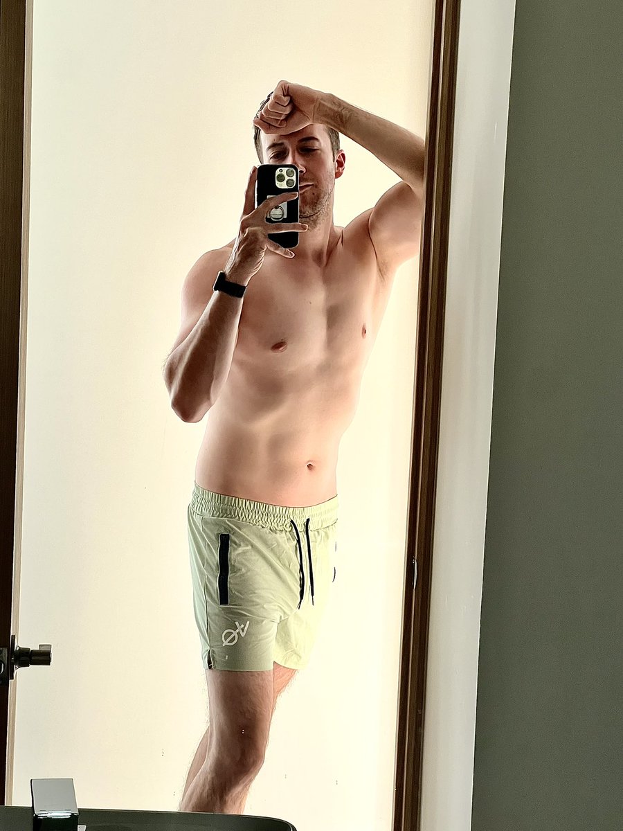 KeKo1291's tweet photo. Happy with where 4 years of gym have gotten me to 💪🏼🏋🏻🏊🏻🙂‍↔️ https://t.co/2yEx3A4WIJ