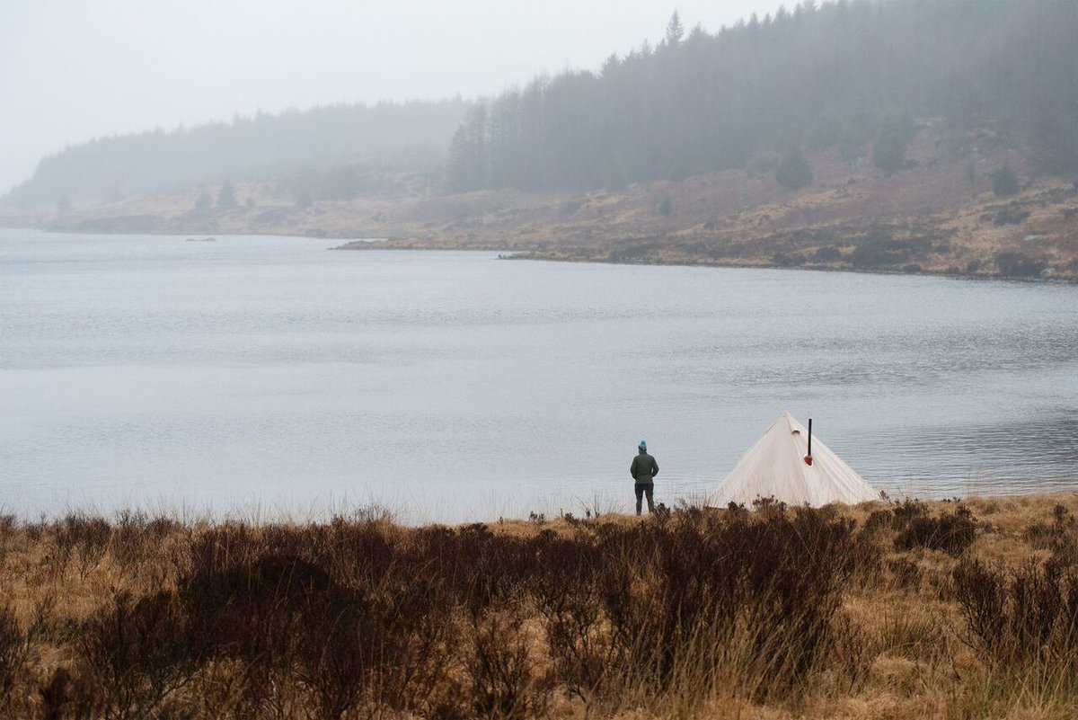 belltentuk's tweet image. "The Cold Embrace" menshealth.com/uk/adventure/a… features one of our tents ⛺️ in this beautiful photo ... belltent.co.uk/collections/5m… #tent #belltent