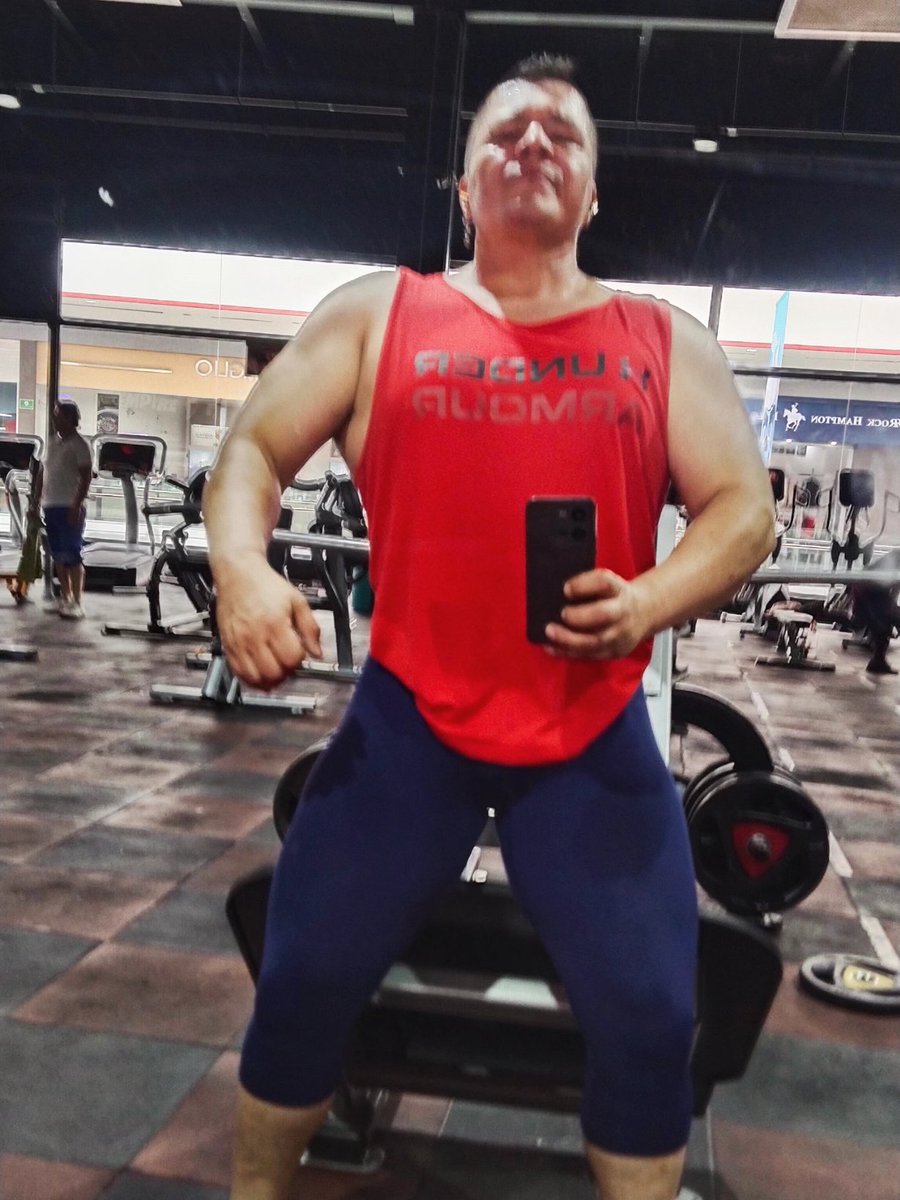 Ekho_Keys's tweet photo. Domingo de "Disculpa si no respondo, me estoy enfocando en mí"
#GymDone #Sunday #GymCat #LegDay #DíaDePierna 🦵🏻🏋🏻‍♂️ https://t.co/ItRiWB0ytP