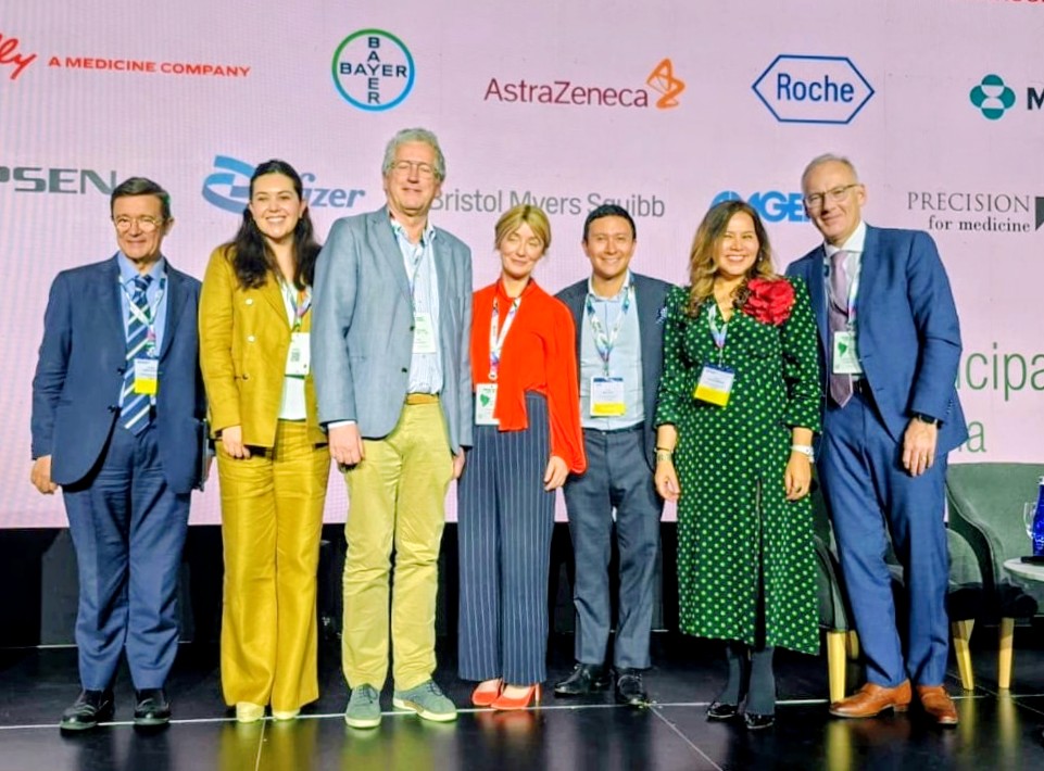 LizzySmyth1's tweet image. What a week in #Bogota for @myESMO  #LATAM Summit 2026!

1st- preceptorships in #Gastric and #Breast #cancer with bright young oncologists from across the continent

2nd- a successful Summit with fantastic pan-tumour #education and discussion of regional issues. 🧵