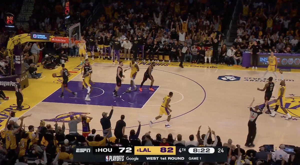 ريفز🇸🇴 tweet media