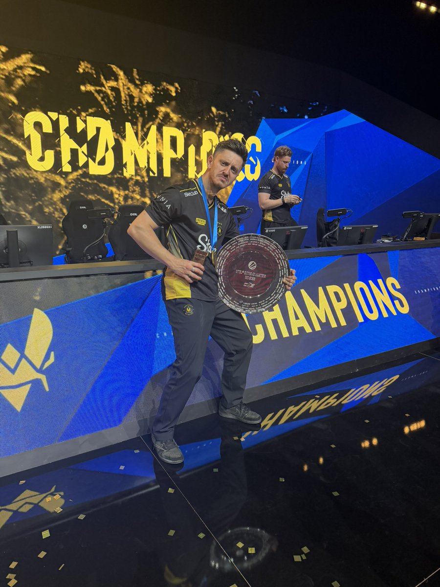 Dan Madesclaire tweet media