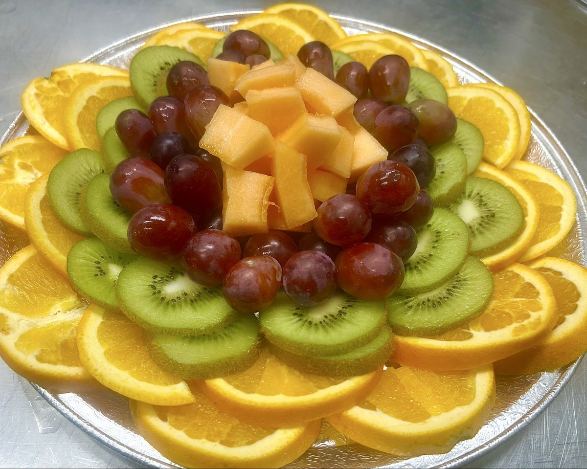 NilufarMTL's tweet image. Fruits between friends ♥️🌱

DM us
Nilufarmtl.com
Text orders (514)262-9032
Order@NilufarMtl.com 

Des fruits entre amis ♥️🌱

#fruit #colours #food #montreal #falafel4life