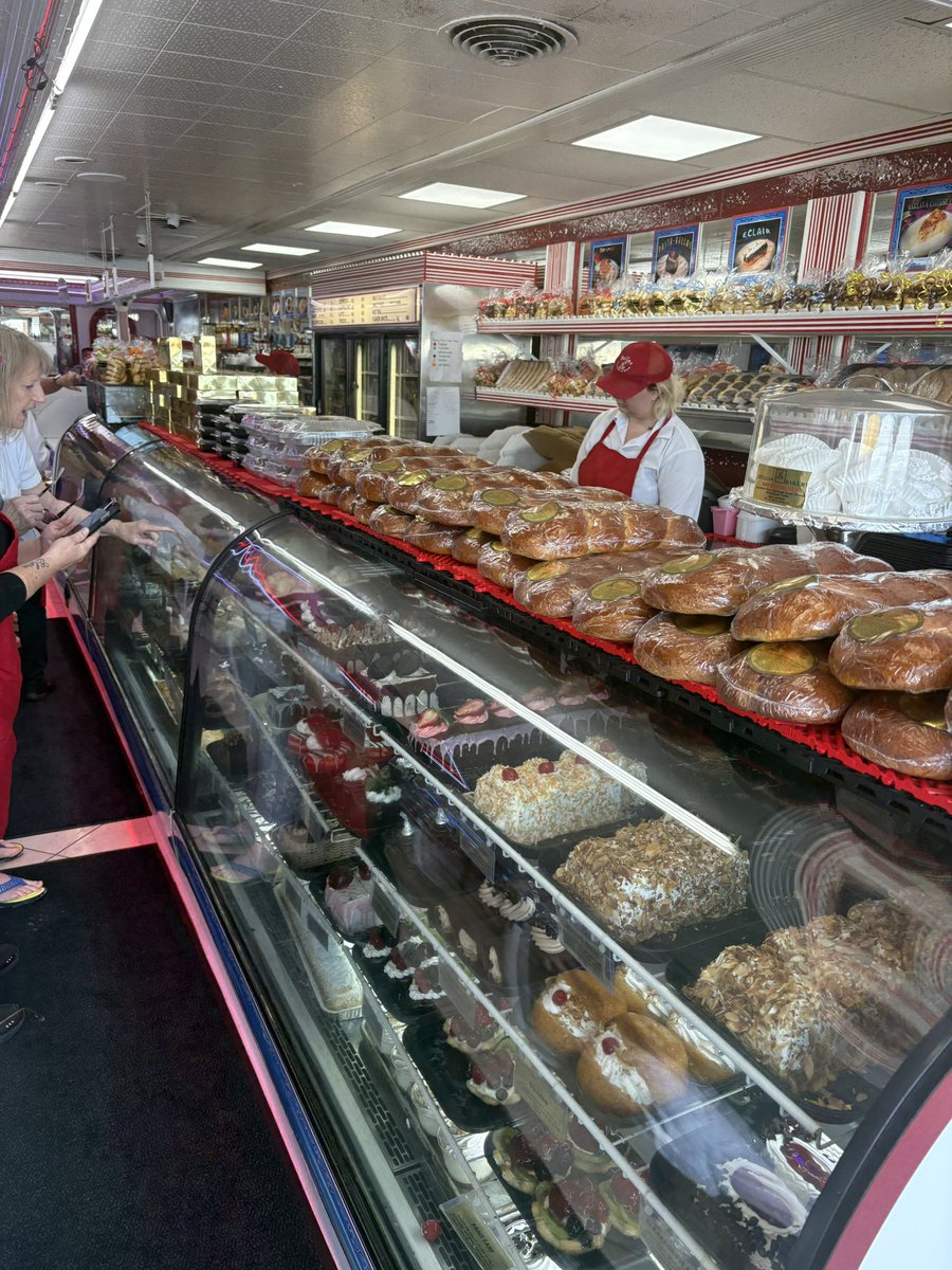 Diane Bee tweet media