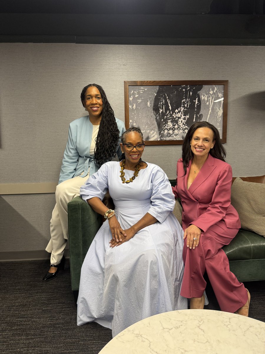 Juliana Stratton tweet media