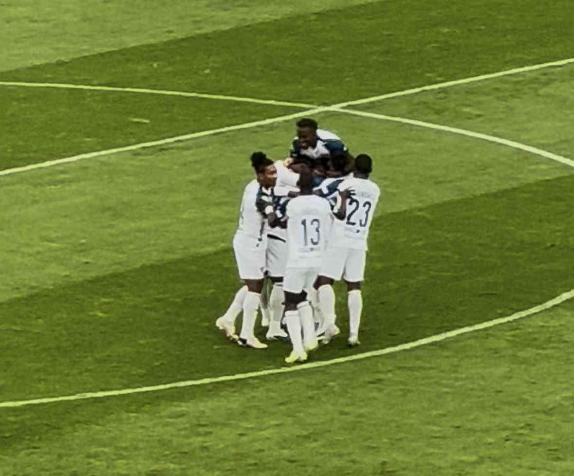 GOOOOOOOOOOL DE LIGA🔥

Jesús Pretell al ángulo ✅

#LDU 1-0 #IDV