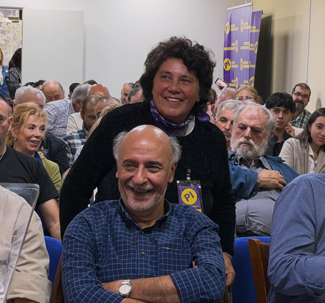 PIcerroL's tweet photo. Nuestro grupo, venciendo el cansancio y las inclemencias del tiempo, dice presente en la Junta Federal. Porque en este Presente apostamos al mejor Futuro para todos. https://t.co/B4QCfMSMqD