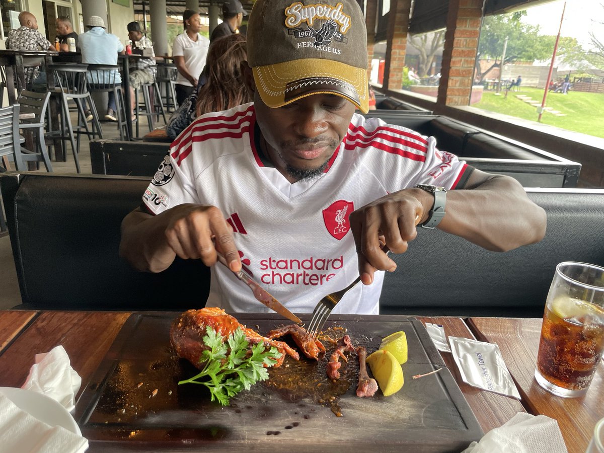 MaldimaStephen's tweet photo. A quick lunch @ #smokehouse #bulawayo #zim https://t.co/OYBA4hRIWz