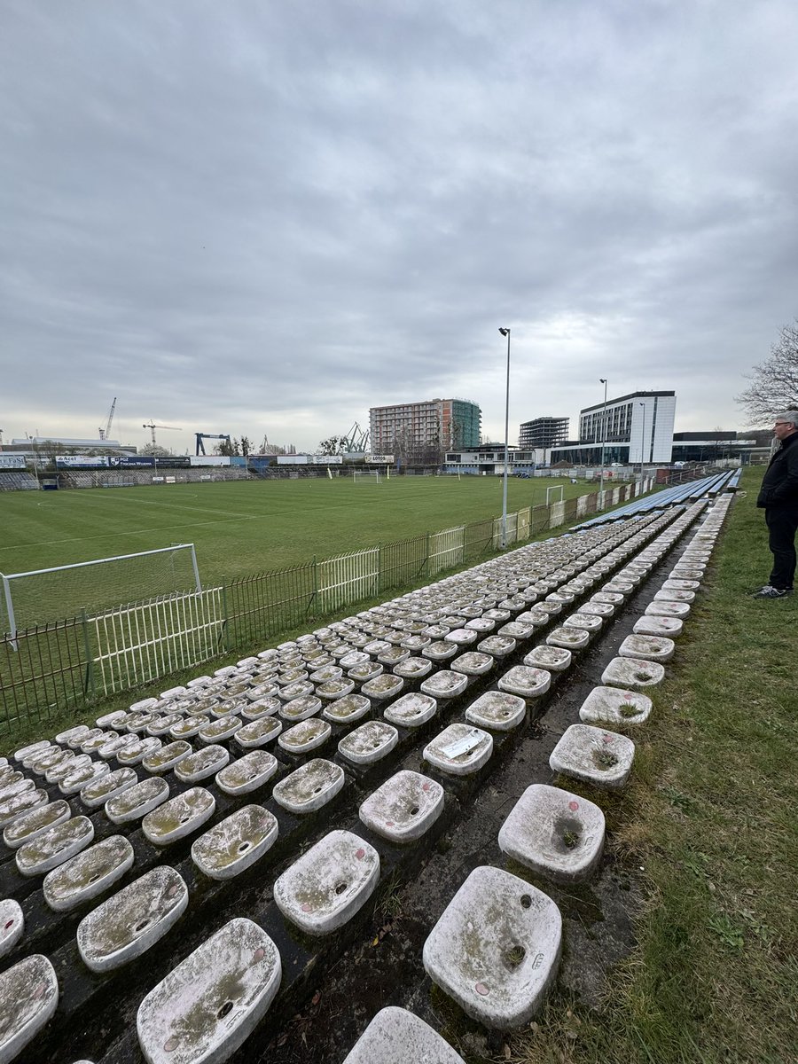 bloohair1970's tweet image. Stadion Stocznowies Gdansk . Venue for a famous game between #Poland u21 v #England u21 and the scoreboard still remains. #groundhopping
