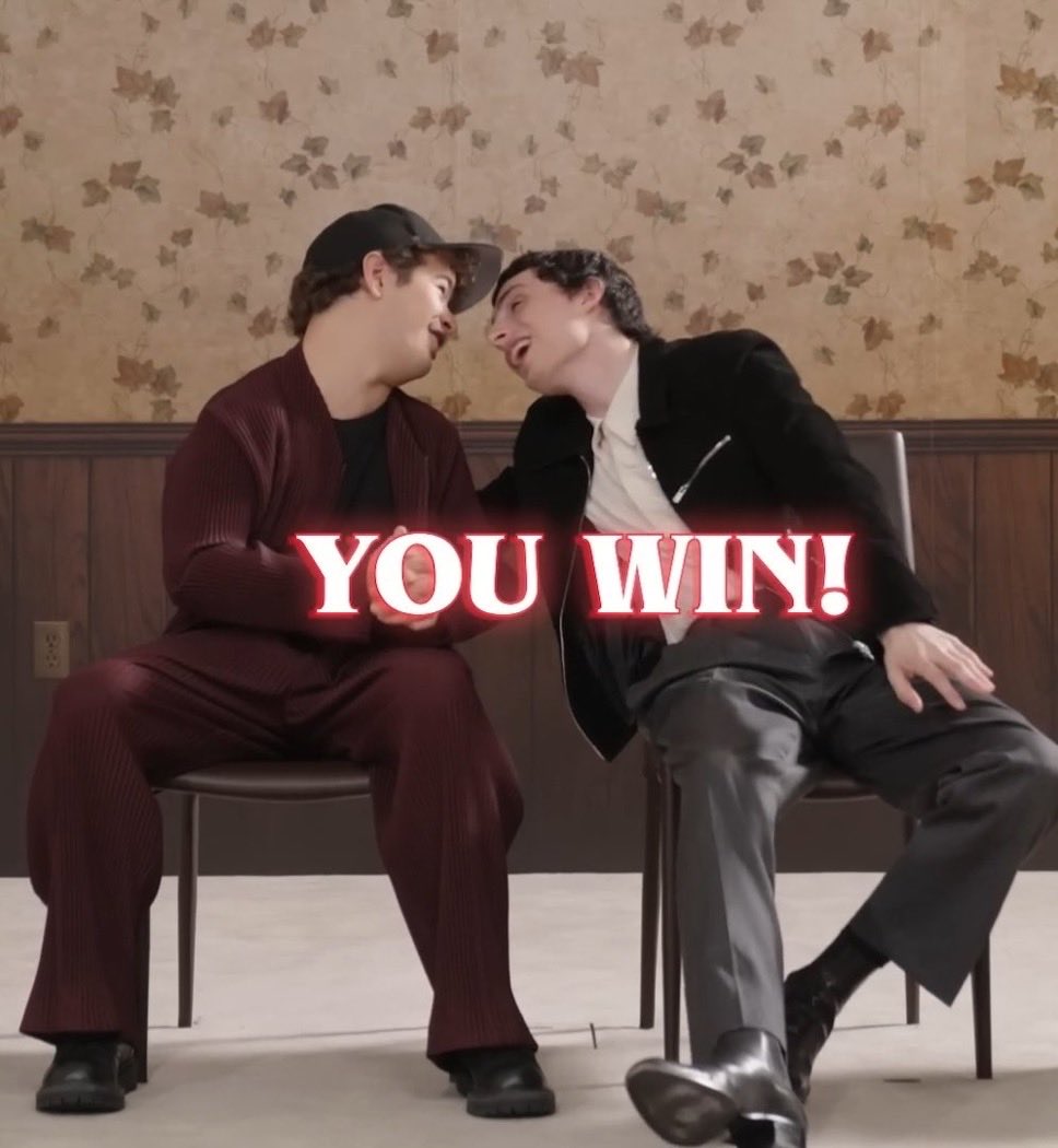 riley 𐂂༝꩜ tweet media