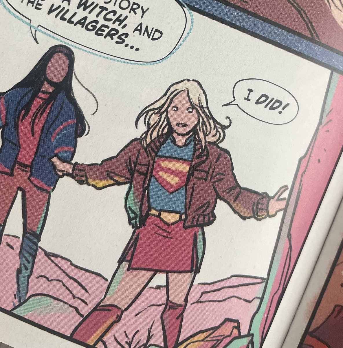 acervo supergirl tweet media