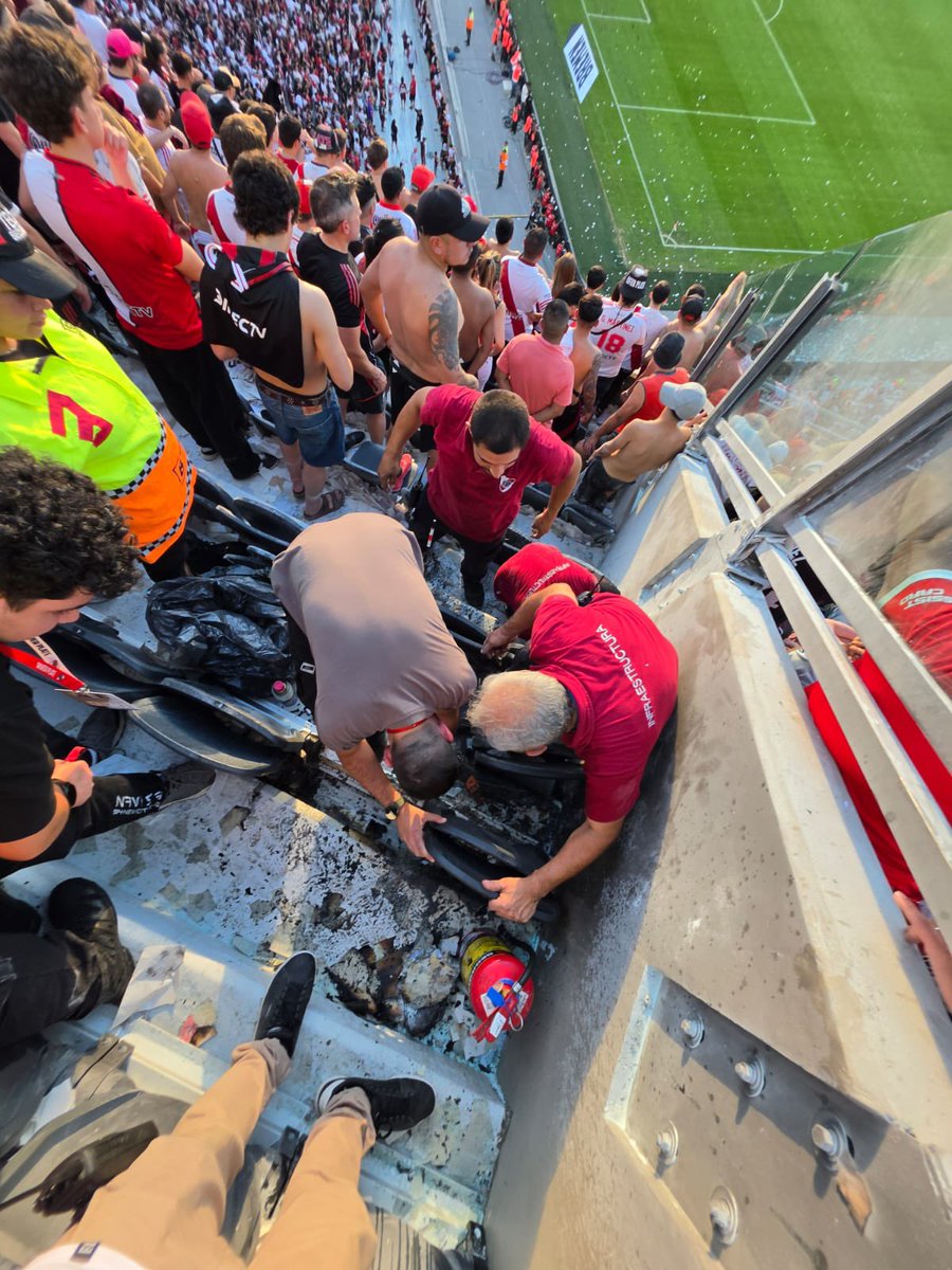 𝙈𝘼𝙓𝙄 tweet media