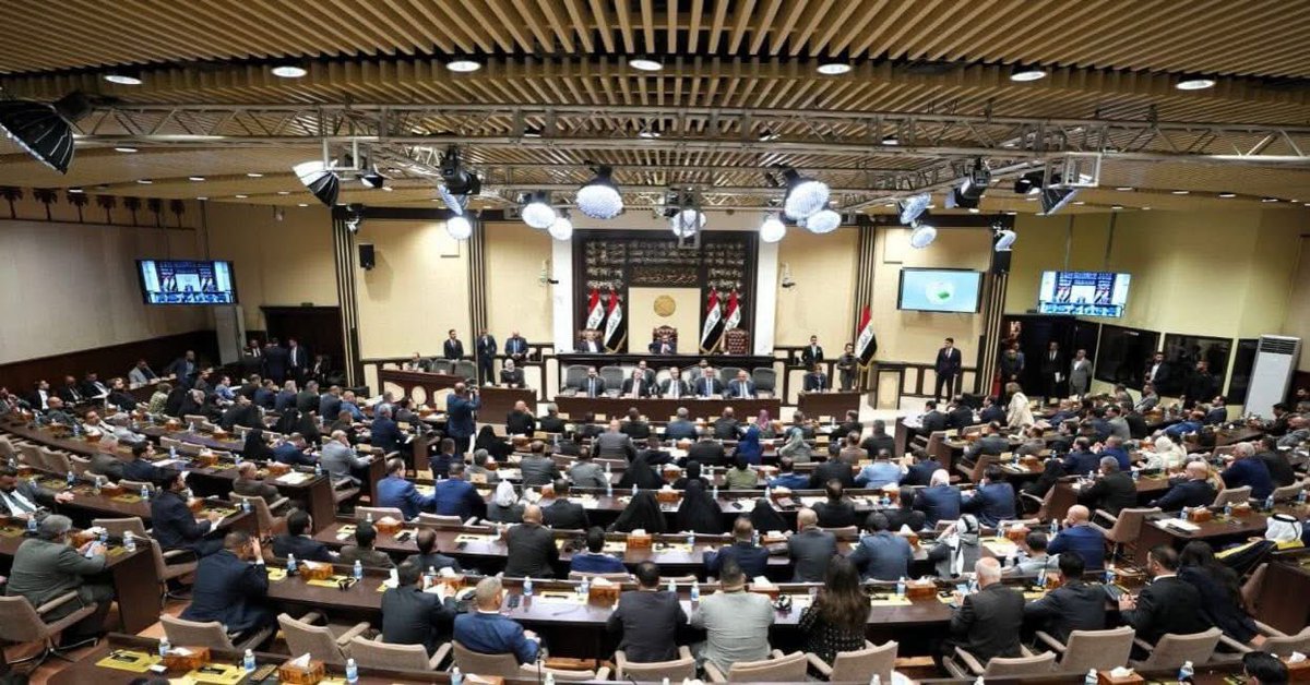 ly43965491's tweet photo. ولد السياسيين يفترون بالملاهي وبالدول الاوربية 
ويريدون ابن الخايبه يلزم واجب  بالحر والبرد 
الله لا يوفقكم 
يريدون يجيشون الشعب  
#العراق 
#التجنيد الإلزامي https://t.co/TiARp84YMU