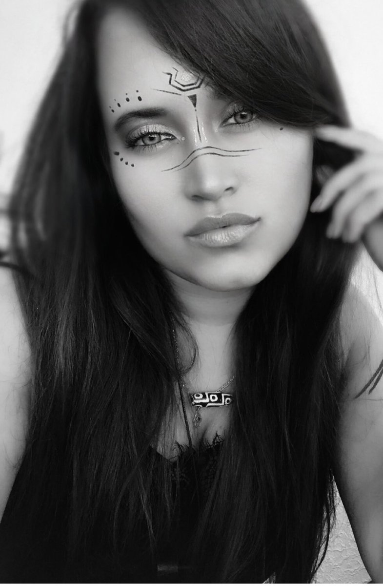 Anna Miracles tweet media